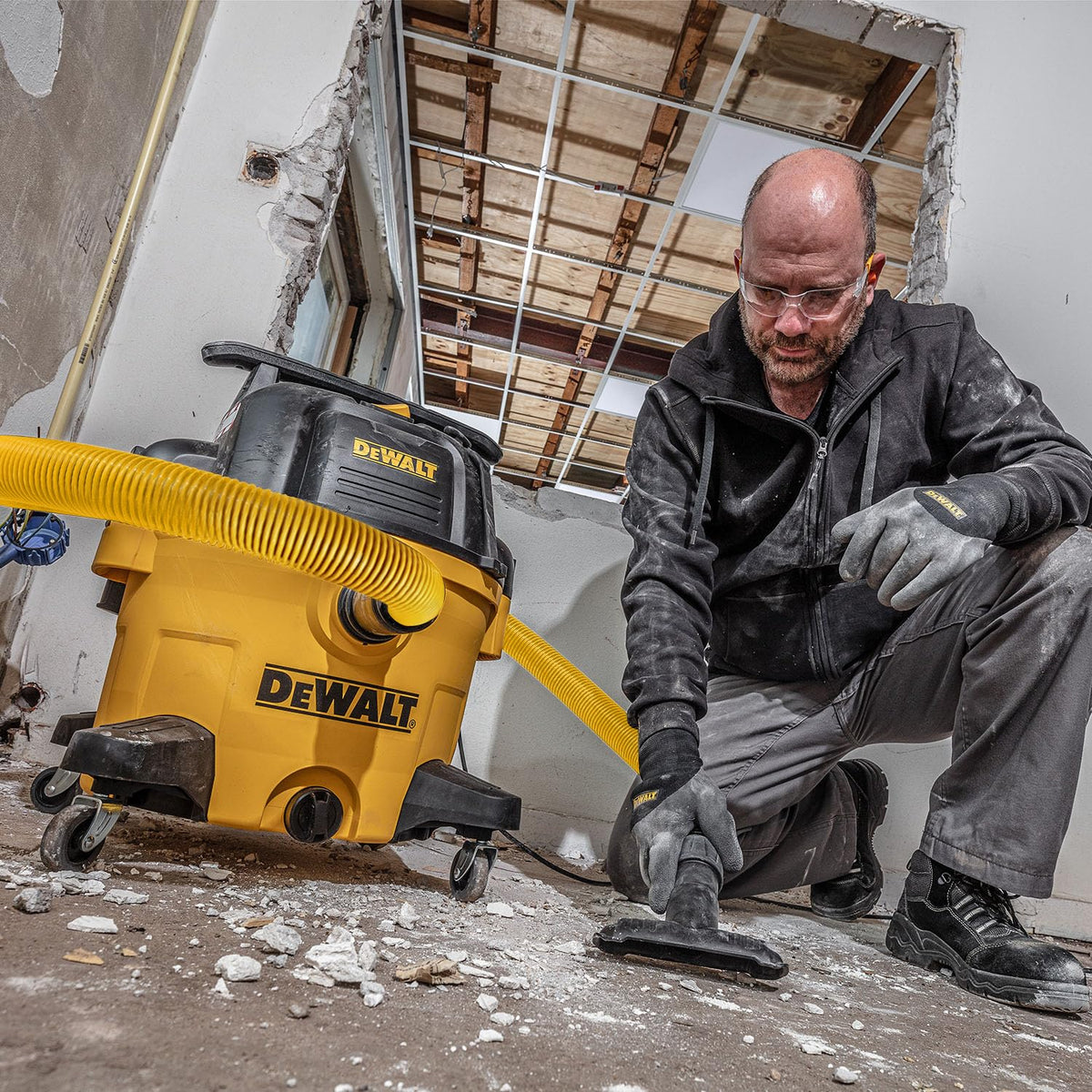 16 Gal Wet and Dry Shop Vacuum with Blower P5089